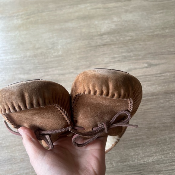 Ugg Australia woman’s brown loafers slip on slippers shops - Picture 3 of 12